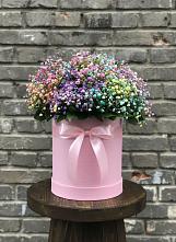 Цветочная композиция из Гипсофила и Розы в шляпной коробке в Мулловке