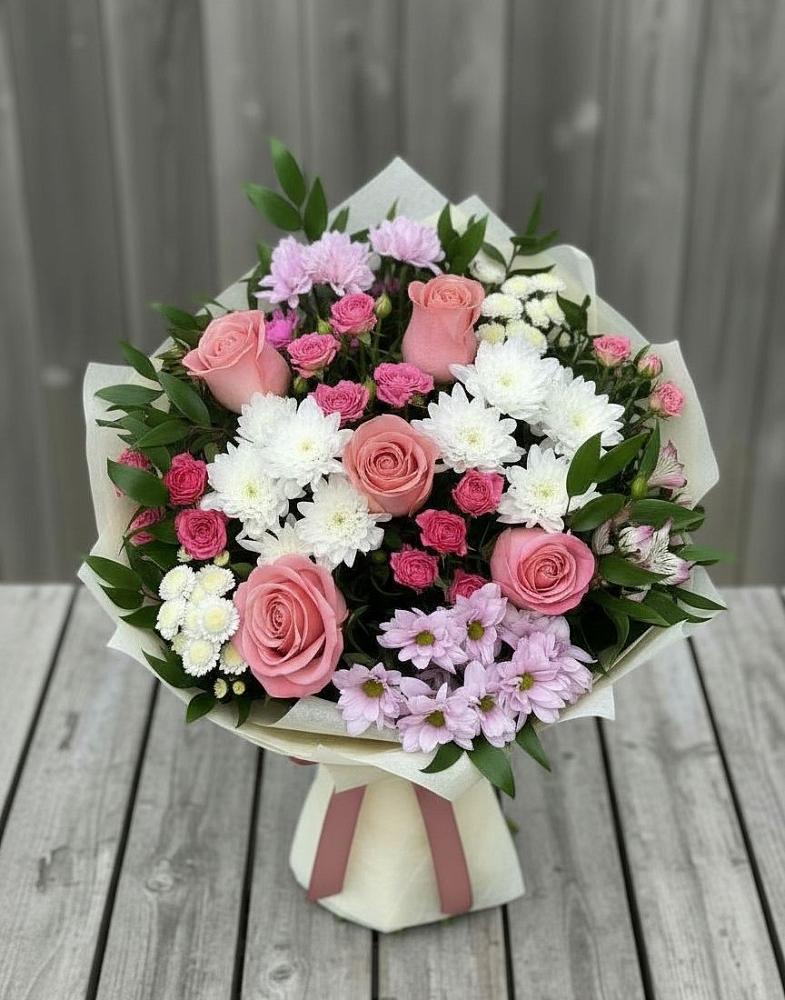 Букет цветов из: Альстромерии, Гвоздики, Розы и Хризантемы в Мулловке