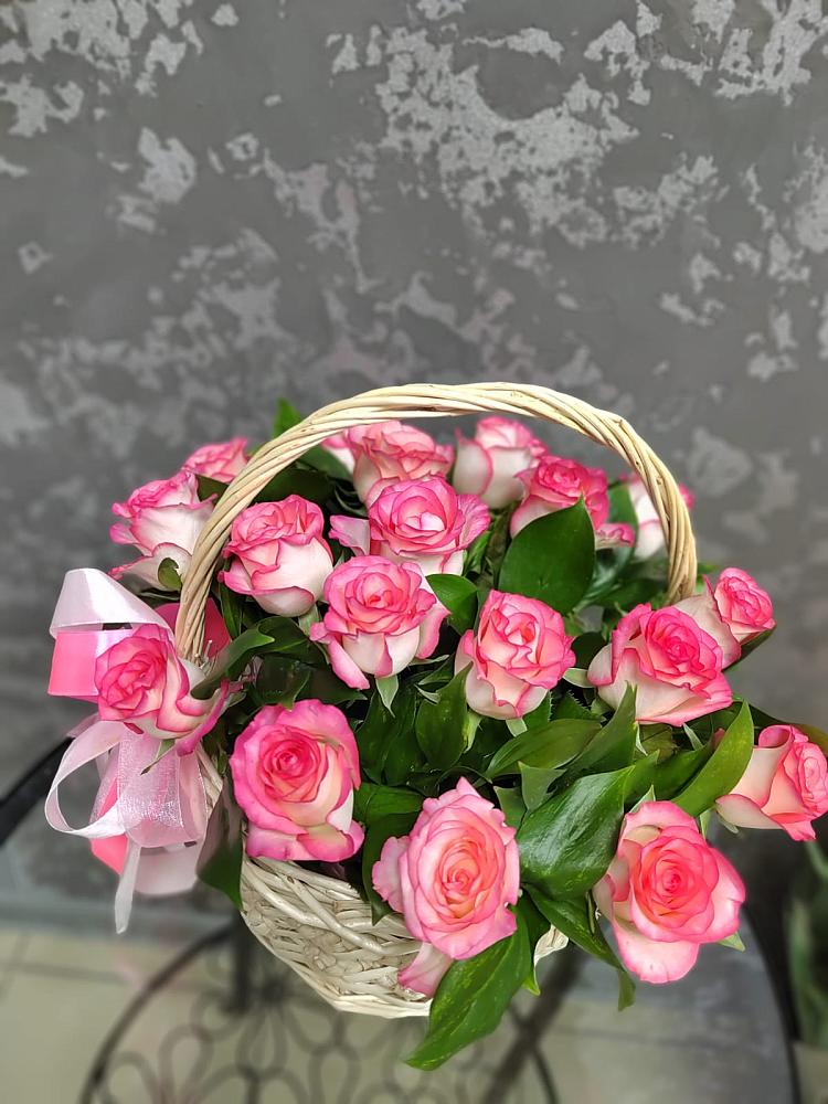 Цветочная композиция из Розы в корзине в Мулловке