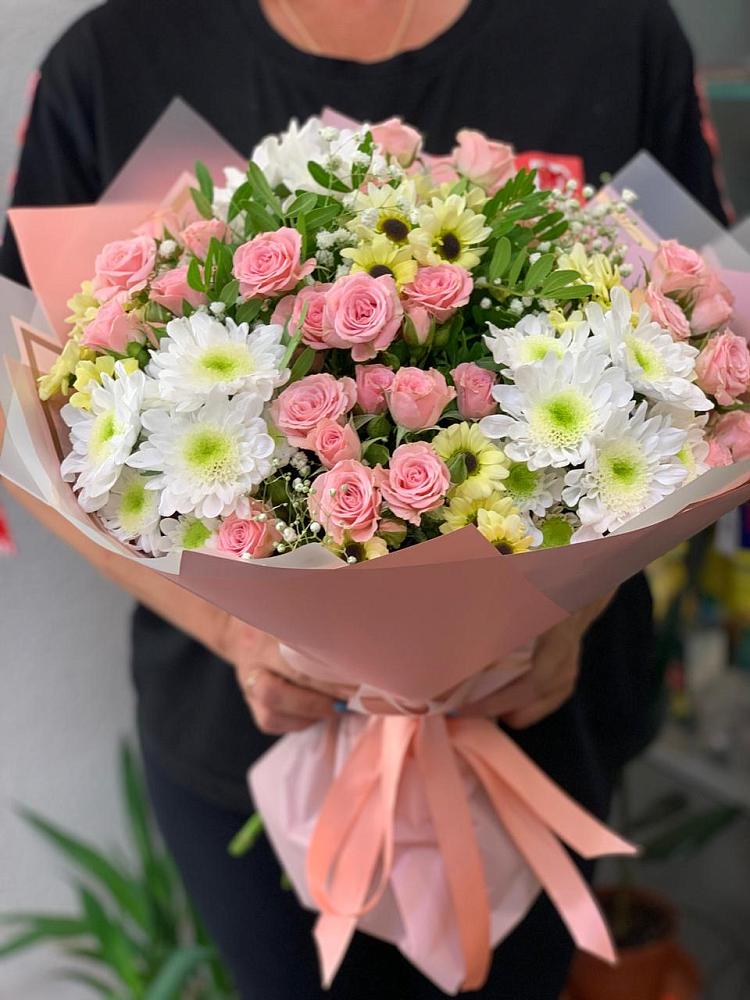 Букет цветов из: Розы и Хризантемы в Мулловке