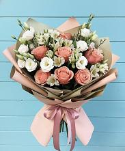 Букет цветов из:  Розы, Альстромерии и Лизиантусы в Мулловке