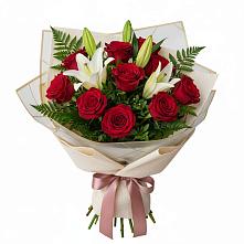 Букет цветов из:  Лилии и Розы в Мулловке