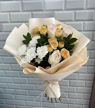 Букет цветов из:  Розы и Хризантемы в Мулловке