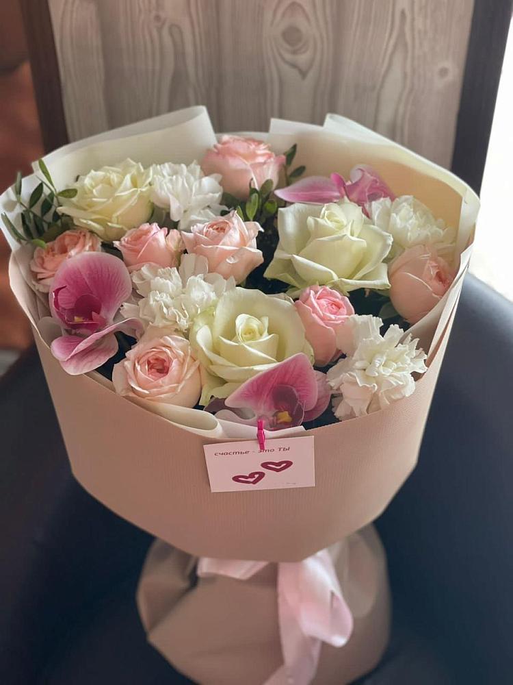 Букет цветов из: Орхидеи, Розы и Гвоздики в Мулловке