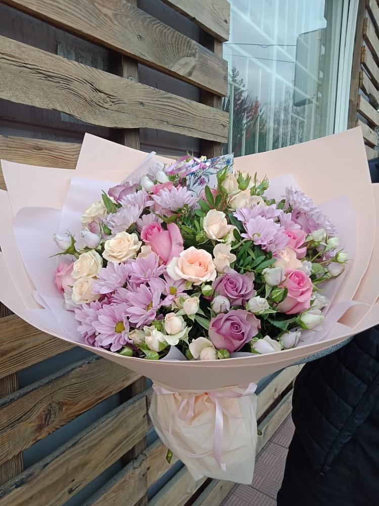 Букет цветов из: Розы и Хризантемы в Мулловке