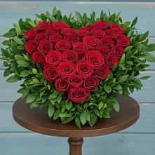 Цветочная композиция из Розы в виде сердца в Мулловке