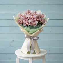 Букет цветов из:  Орхидеи и Розы в Мулловке