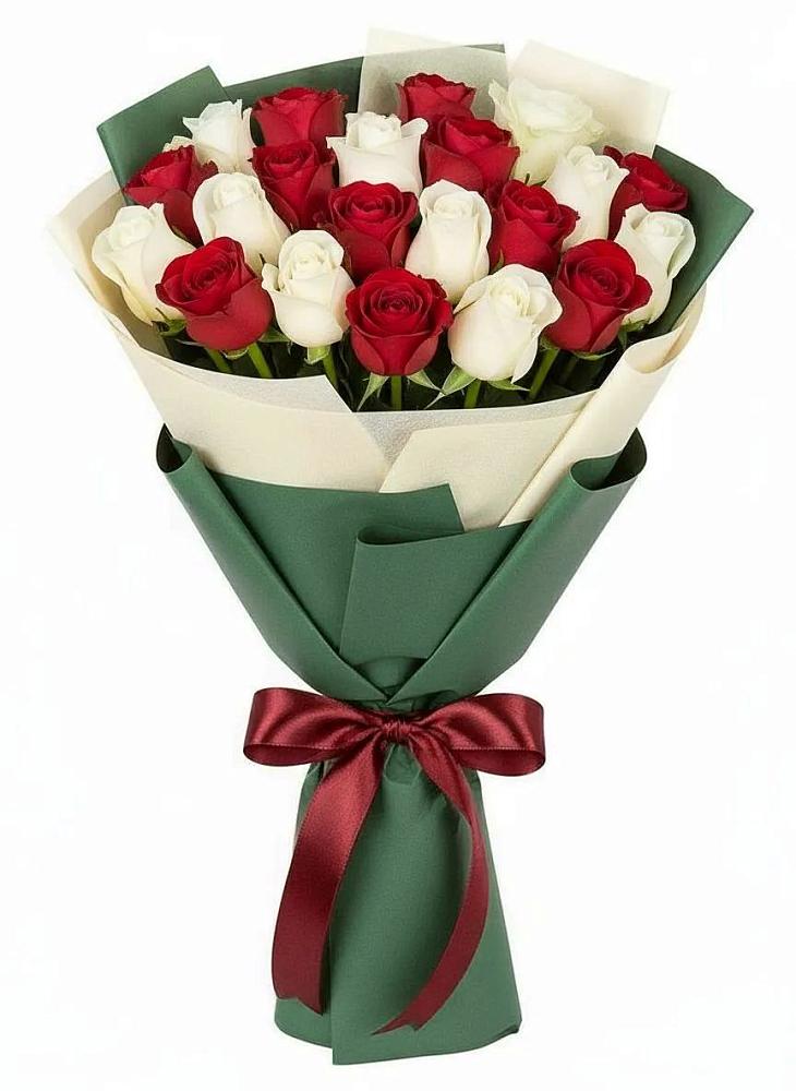 Букет Микс из красных и белых роз в Мулловке