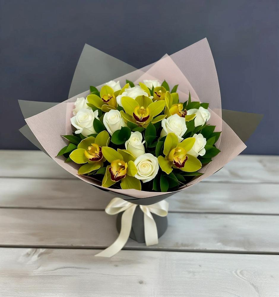 Букет цветов из: Орхидеи и Розы в Мулловке