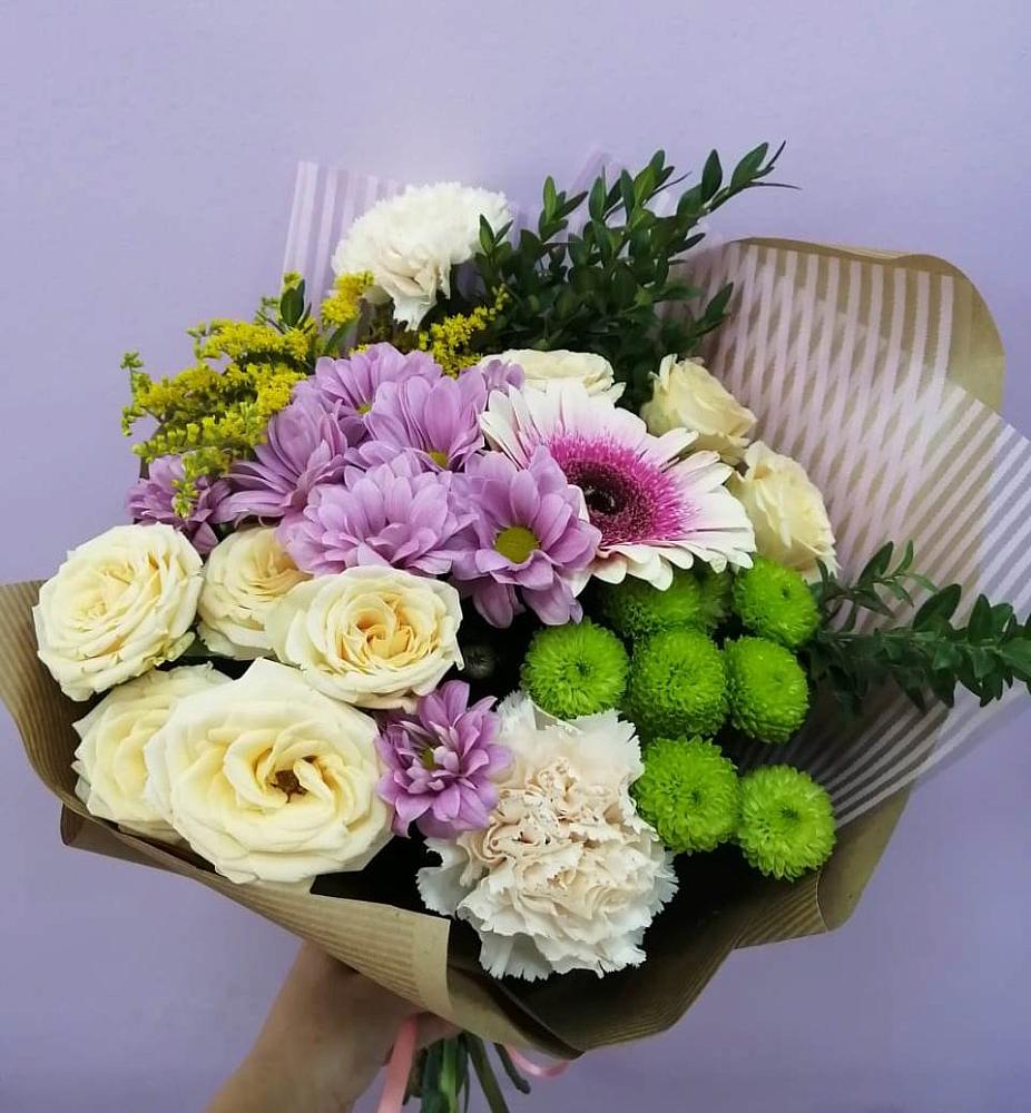 Букет цветов из: Хризантемы, Розы, Гвоздики и Герберы в Мулловке