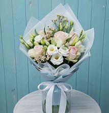 Букет цветов из:  Розы и Лизиантусы в Мулловке