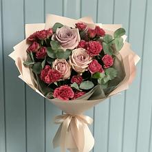 Букет цветов из:  Гвоздики и Розы в Мулловке