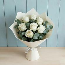 Букет Белые розы в Эвкалипте в Мулловке