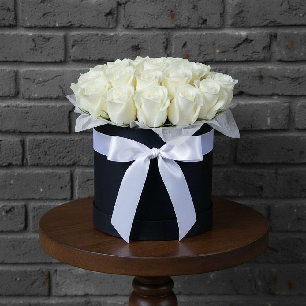 Цветочная композиция из Розы в шляпной коробке в Мулловке