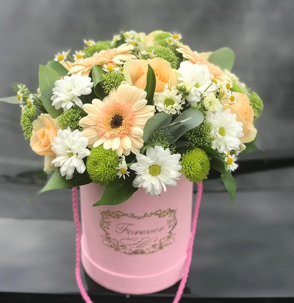 Цветочная композиция из Розы, Герберы и Хризантемы в шляпной коробке в Мулловке