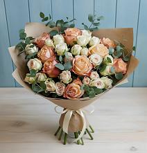 Букет цветов из:  Альстромерии и Розы #REPLACE_PRED# Мулловке