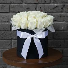 Цветочная композиция из Розы в шляпной коробке в Мулловке